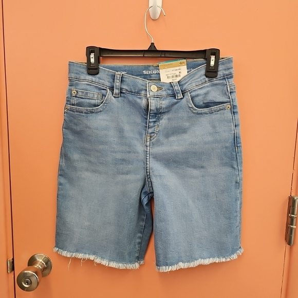 NWT Thereabouts Denim Jean Shorts Girls Size 14.5 Plus Superflex Relaxed Fit - Picture 1 of 10